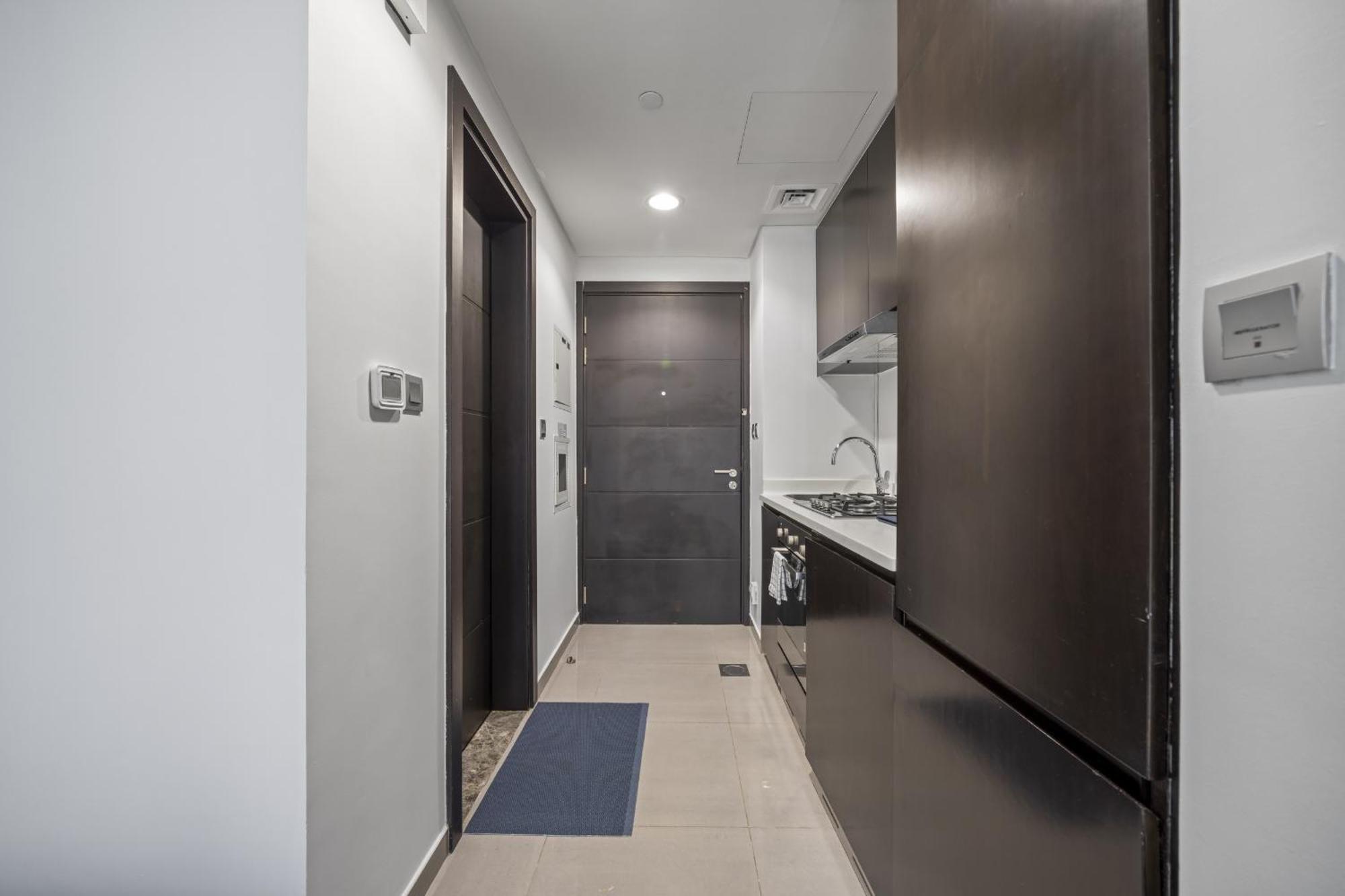 Modern I Merano I Close To Metro And Canal